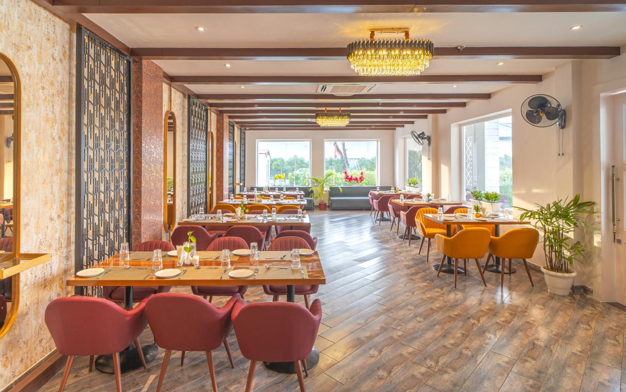 Rudra Imperial Resort Sitapur  외부 사진