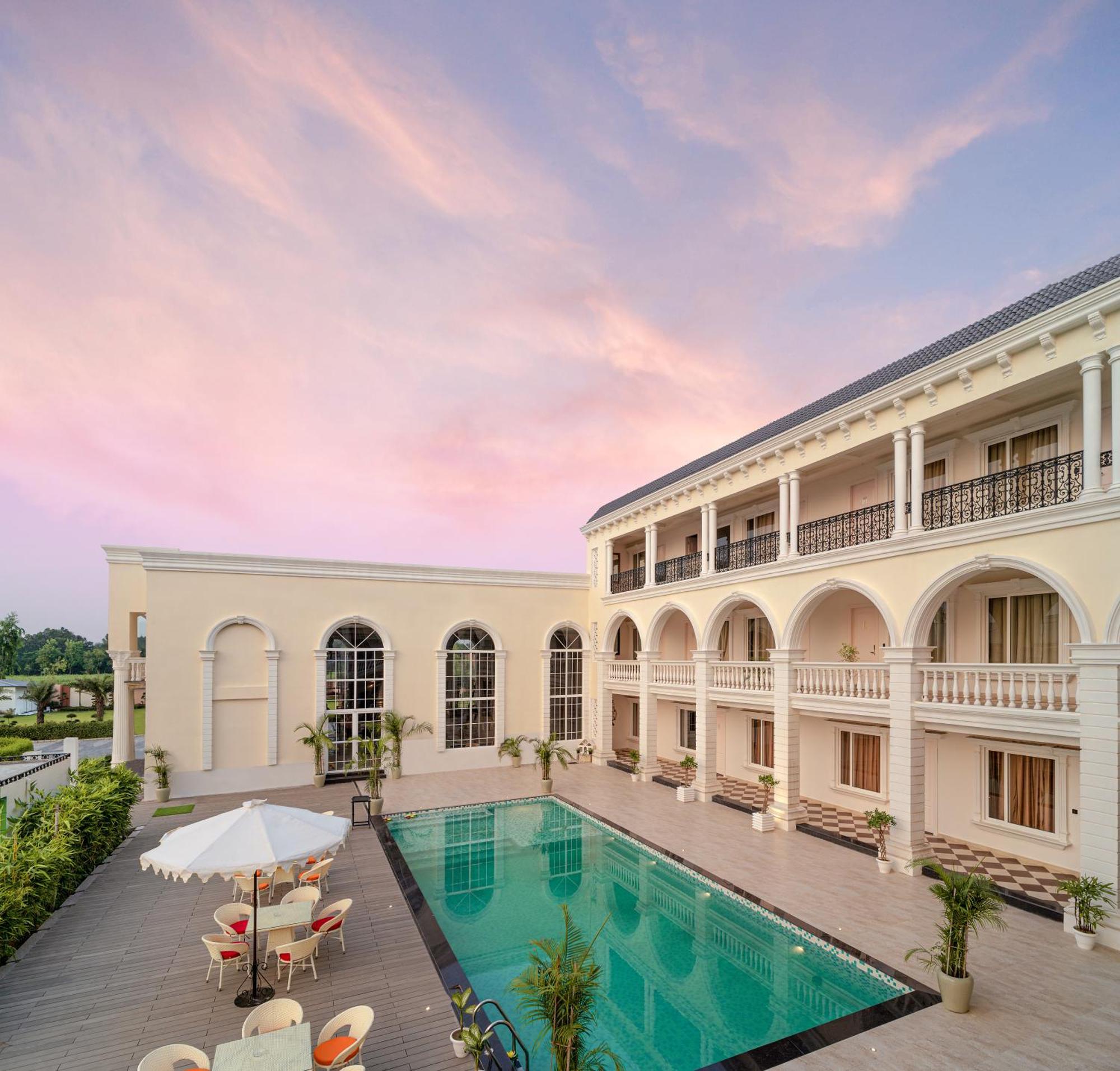 Rudra Imperial Resort Sitapur  외부 사진